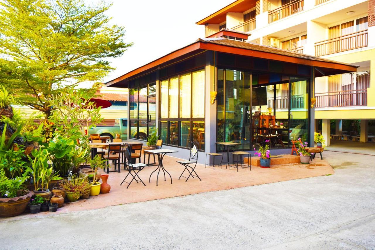 Nantharom Hotel And Restaurant Plaeng Yao Exterior photo