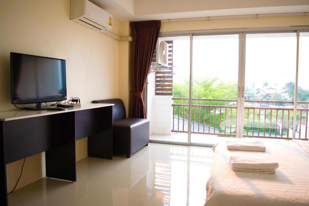 Nantharom Hotel And Restaurant Plaeng Yao Exterior photo