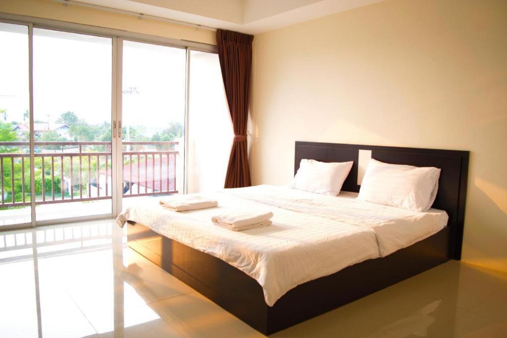 Nantharom Hotel And Restaurant Plaeng Yao Exterior photo